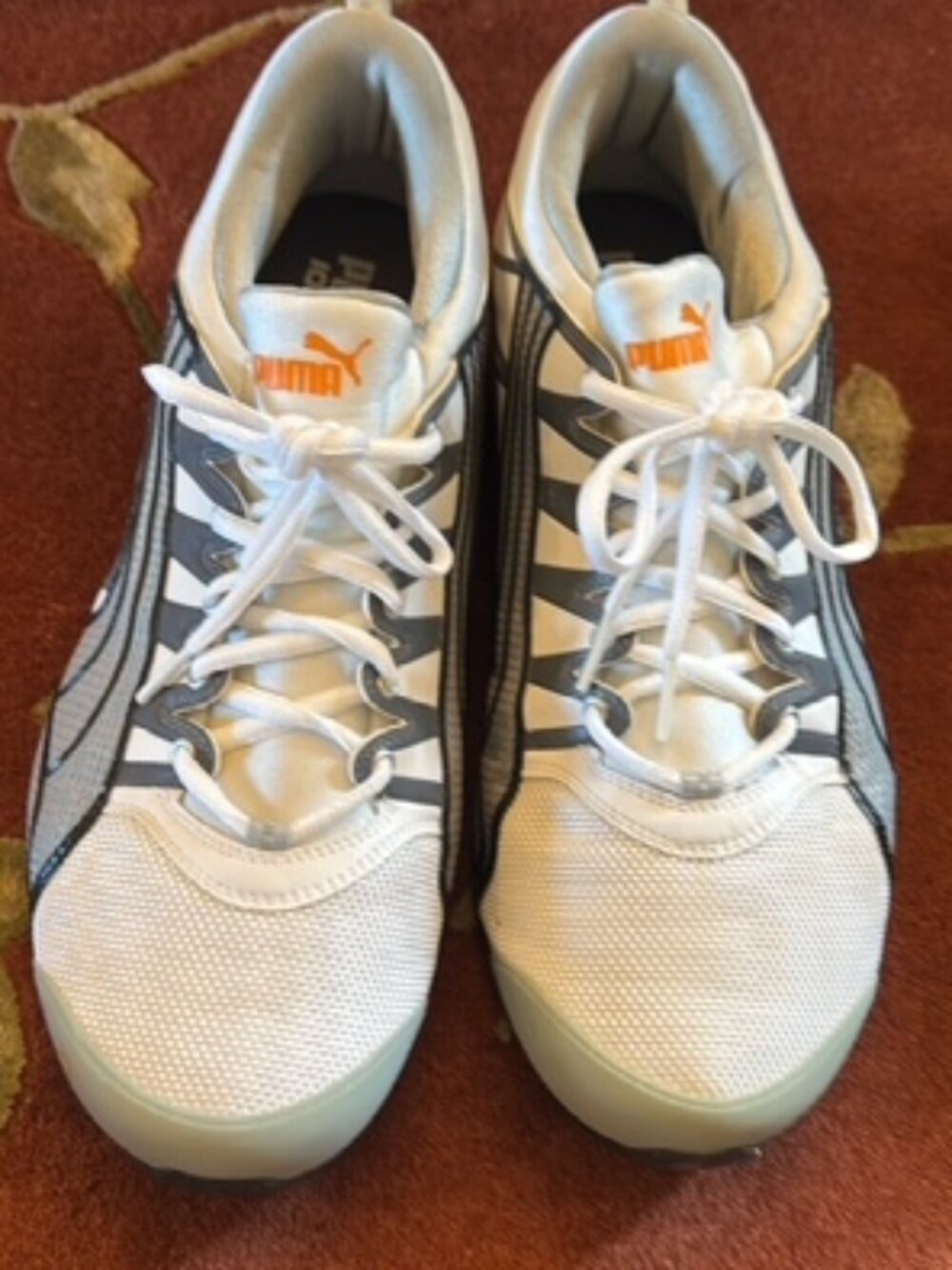 Men's Puma sneaker like new 11